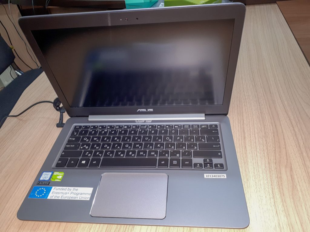 Laptop ASUS UX310UQ – Education and Law Alliances